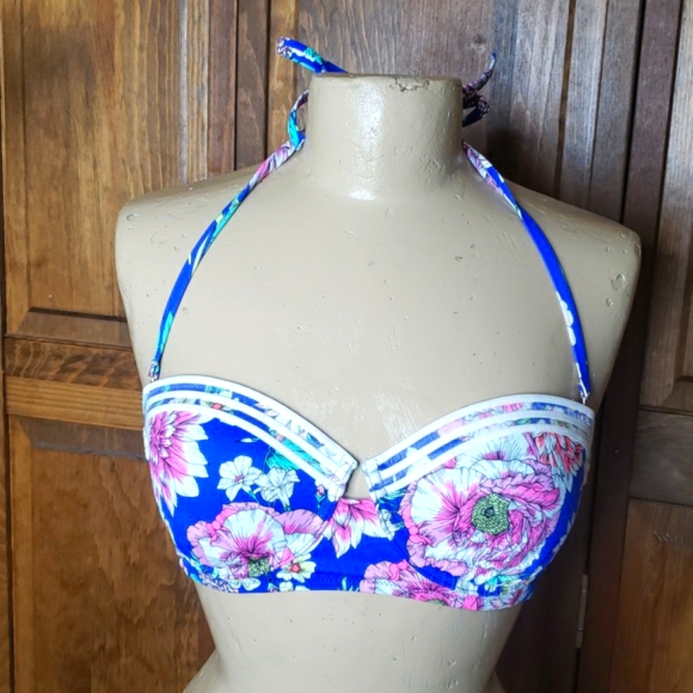 Shade & Shore NWOT Halter Bandeau Bikini Top Sz 34D